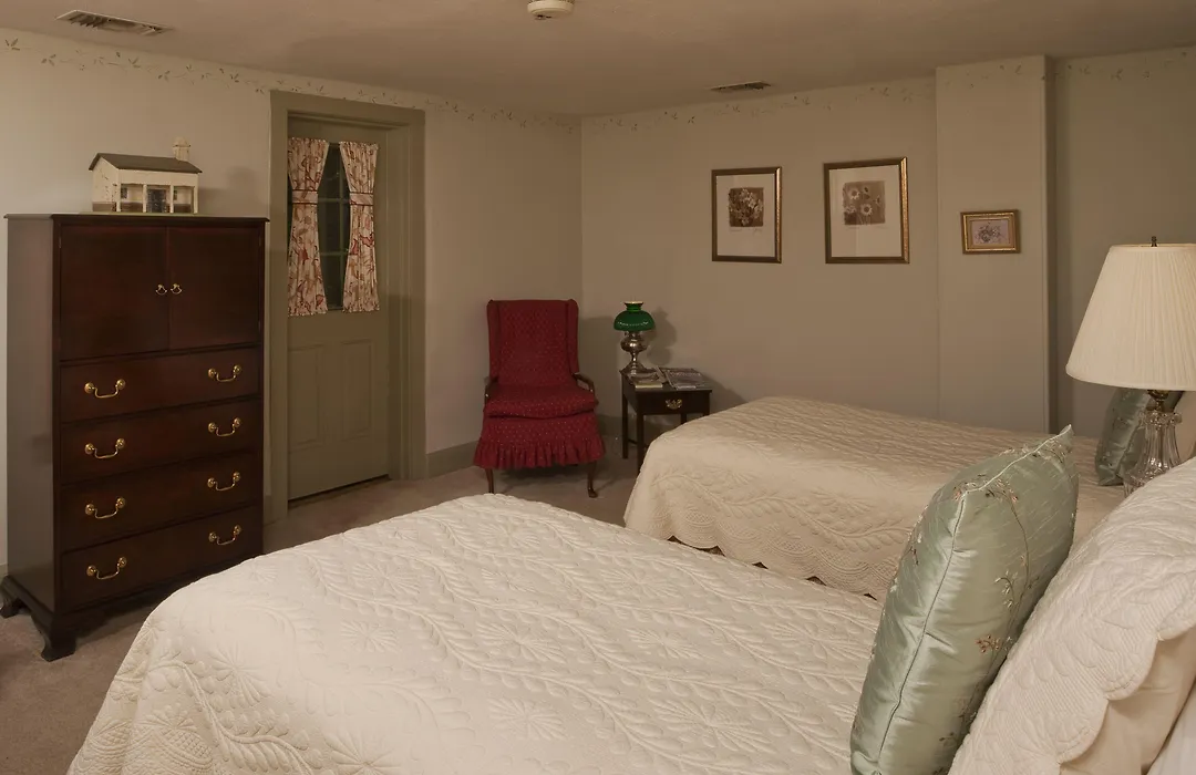 Fairville Inn-1