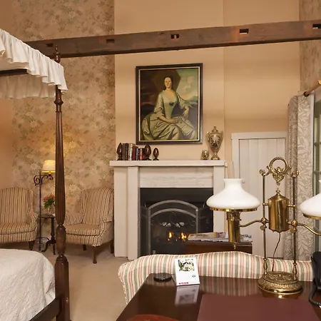 Fairville Inn-3